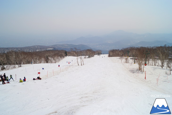 サッポロテイネ 現在積雪 215cm。山麓まで思いっきり滑れます！